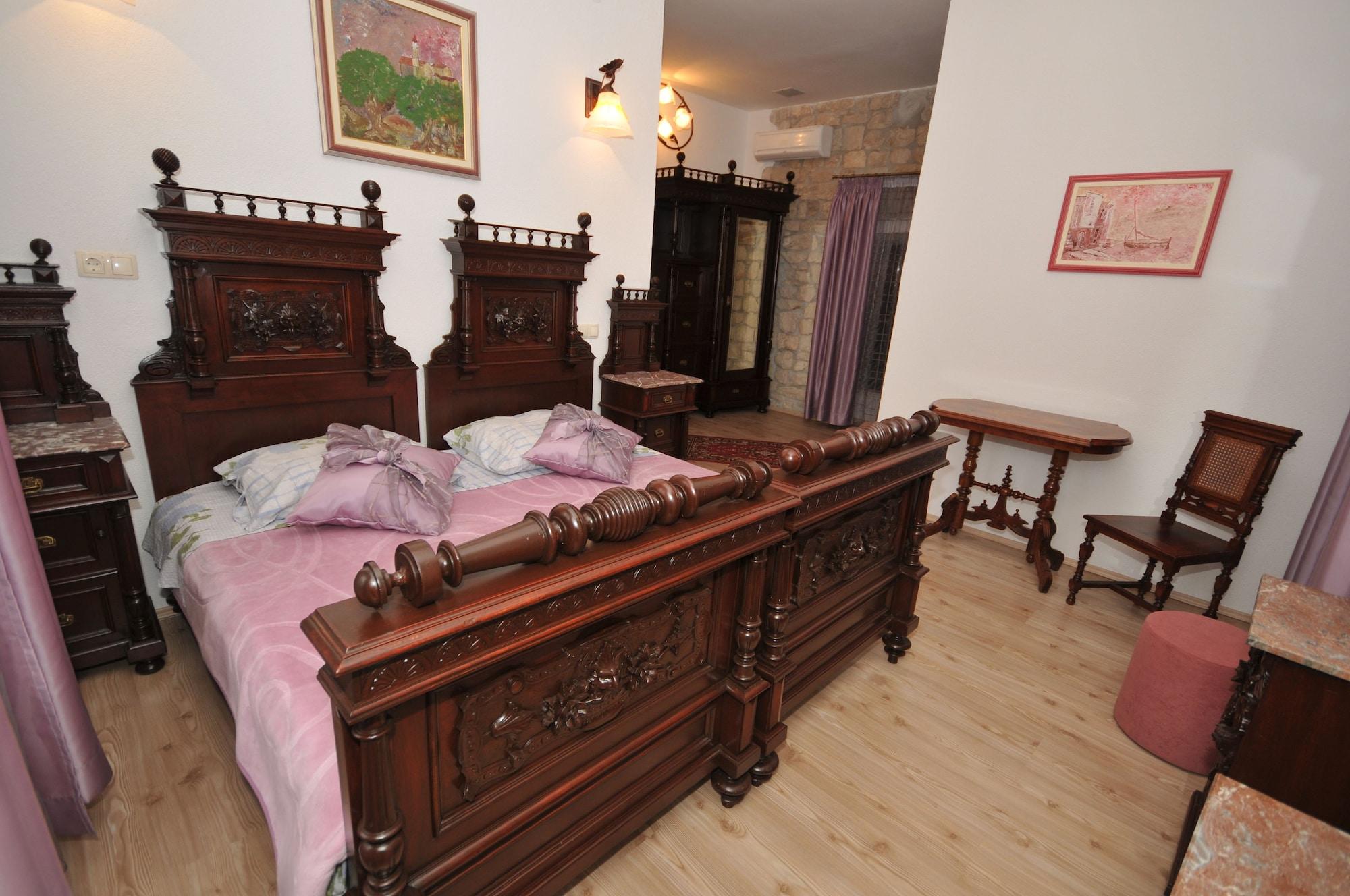 טרוגיר Palace Derossi מראה חיצוני תמונה