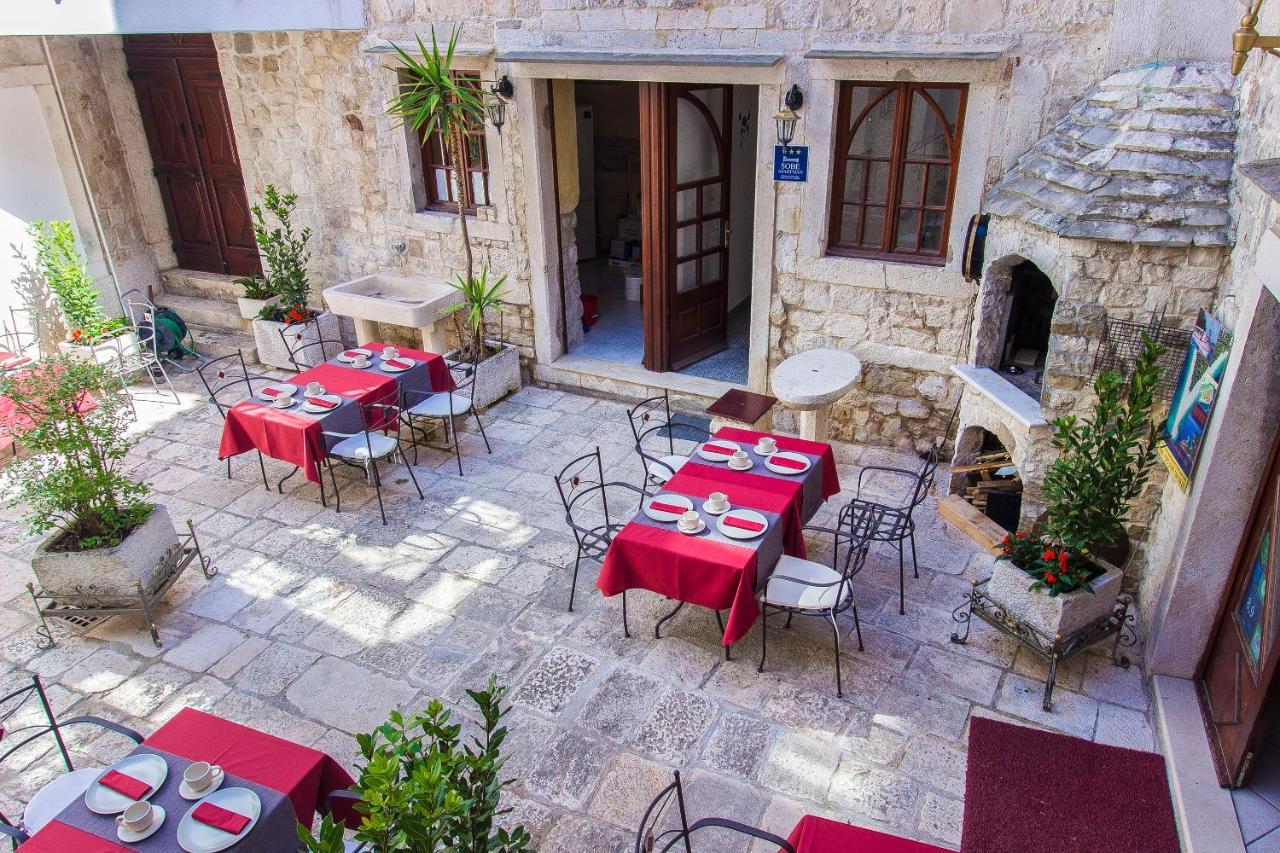 טרוגיר Palace Derossi מראה חיצוני תמונה